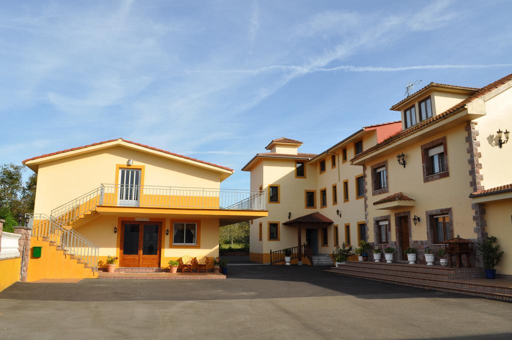 Hotel Alonso ยาเนส ภายนอก รูปภาพ